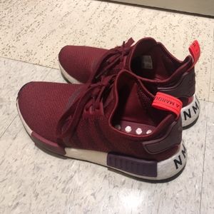 Adidas NMD R1 maroon